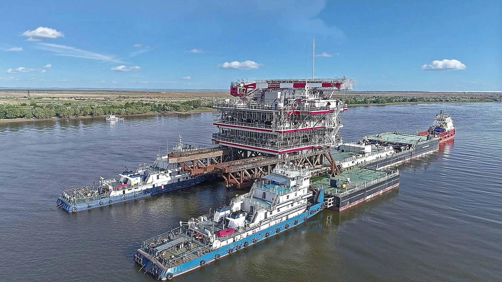 08-topside-transport-volga-caspian