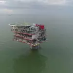 10-topside-installed-on-jacket