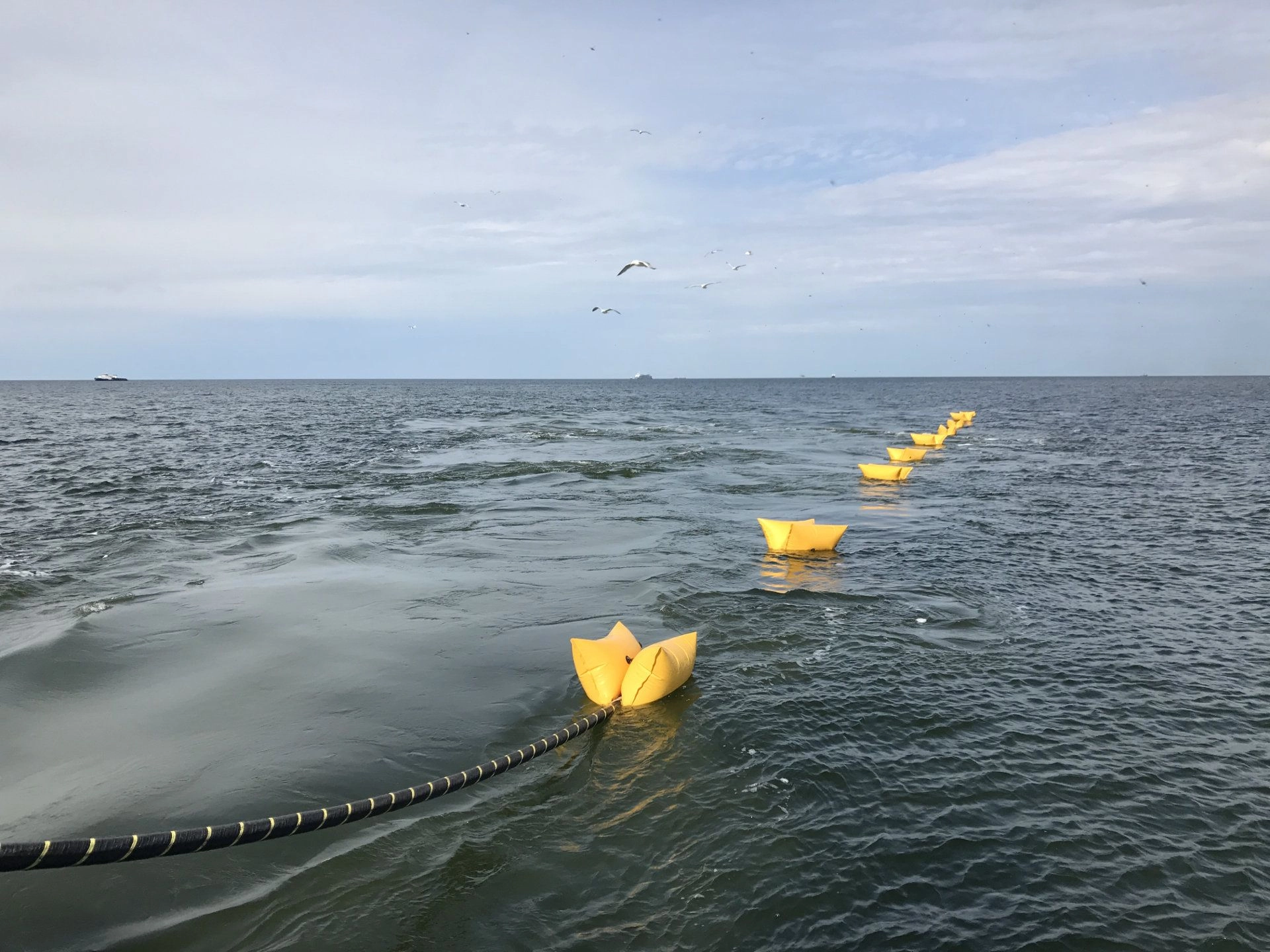 04-korchagin-subsea-cable-laying